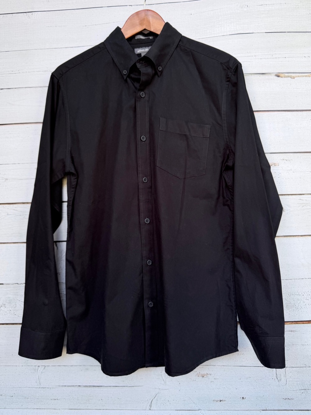 Eddie Bauer Men’s Classic Fit Button-Down Long Sleeve Shirt - Medium